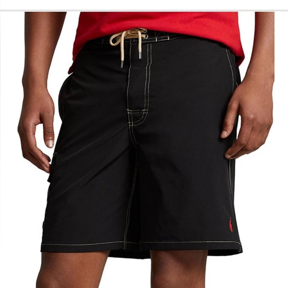 Polo Ralph Lauren
Kailua Swim Trunks in black - size Medium